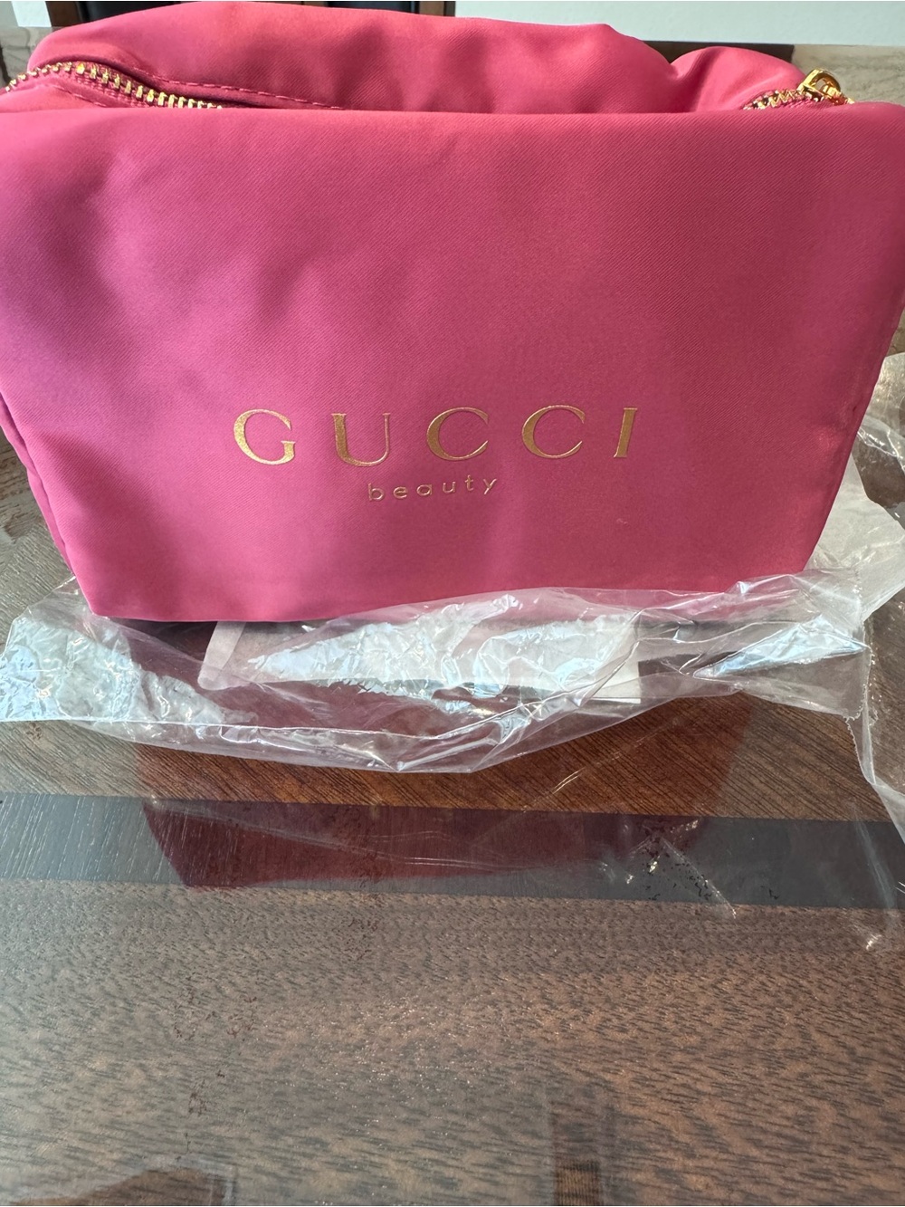Gucci Beauty Pink Makeup Pouch. New In Bag.